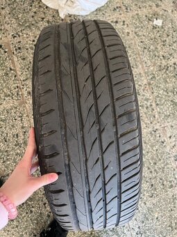 Volvo elektrony s pneumatikami 4 letné - 3