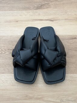 H&M čierne šľapky - 3