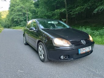Predám Volkswagen golf 5 1.6 fsi - 3
