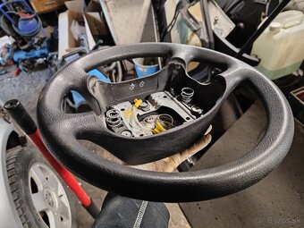 Štvorramenný volant s airbagom Golf 4 - 3