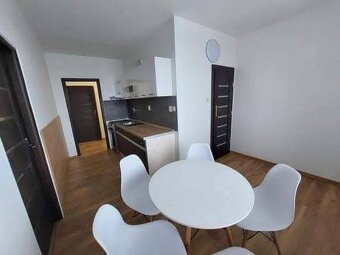 Moderný 1 izbový byt s balkónom do PRENÁJMU - KOMÁRNO - 3