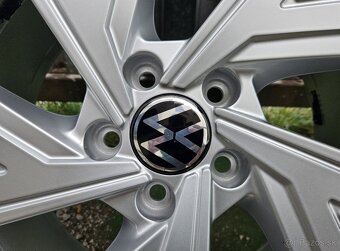 Atraktívne, originálne disky VW "Bergamo" - 5x112 r18 - 3