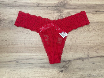 Čipkované tangá nohavičky Victoria's secret veľ. S - 3