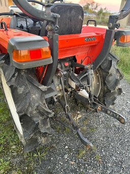 KUBOTA GL240 s nakladačom - 3