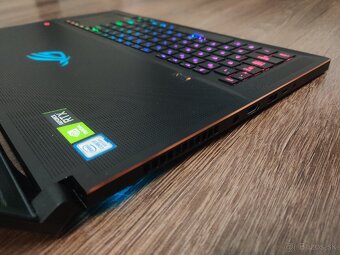 ASUS ROG Zephyrus S 17" - Core i7, RTX 2080, 1Tb SSD - 3