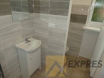 RK EXPRES - predaj 3 izbový tehlový byt v Handlovej, ul.29.a - 3