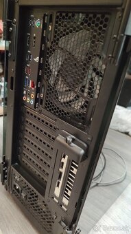 Corsair Obsidian Series 500D CC - 3