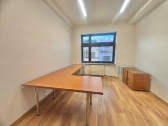 Prenájom komfortných kancelárií v centre Čadce - 3