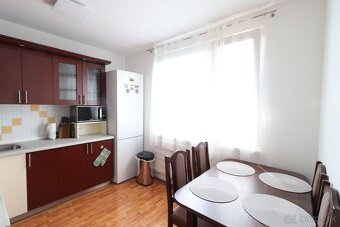 Ponúkame na predaj 1 - izbový byt po kompletnej rekonštrukc - 3