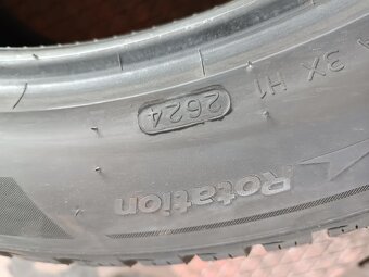 265/45R21 - 3