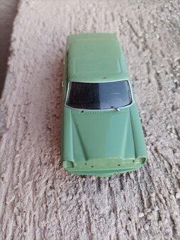 Hračky auto retro - 3