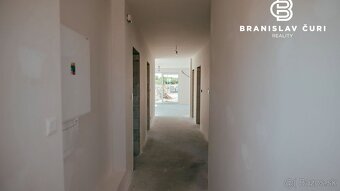 Na predaj 4-izbový bungalov, Rezidencia Trnava pri Laborci - - 3