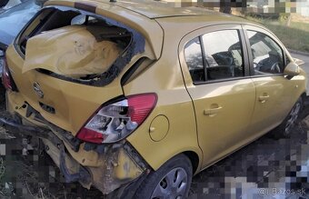 OPEL CORSA D 1.2 2013 predám ABS, Motor A12XER, DVERE - 3