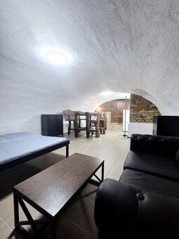 Netradičný apartmán v centre Starého Mesta - 3