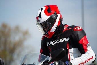 Kombinéza Ixon prilba Airoh ST 501 - 3