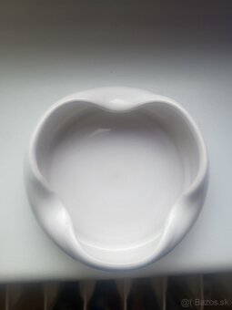 Biele vázičky a popolník - 3