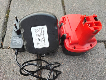 Li-Ion akumulátor 12V (3Ah) s nabíjačkou pre náradie Bosch - 3