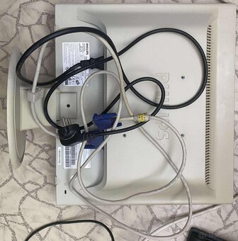 Predám monitor philips 170s ma len vga - 3
