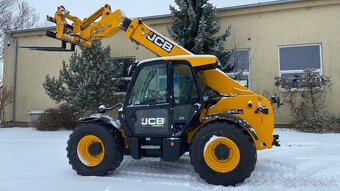 Teleskopický nakladač JCB - 3