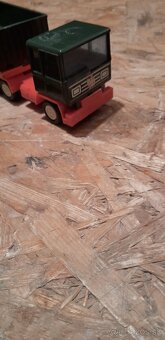 Retro hracky auticka - 3