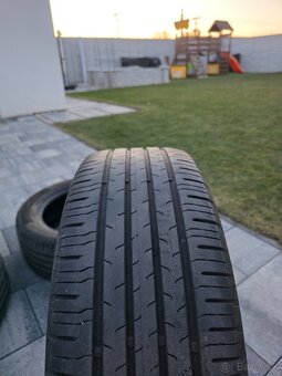 Continental 215/55 R17 V - 3