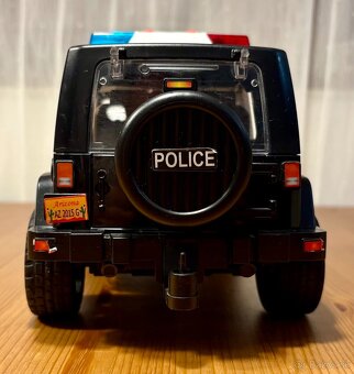 BRUDER 2526 Jeep Wrangler Police - 3