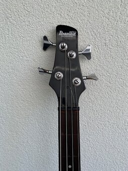 Predám Basovú gitaru IBANEZ GSR 200 bezpražcová úprava - 3