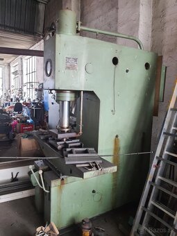 Hydraulický lis Rusko 160 - 3