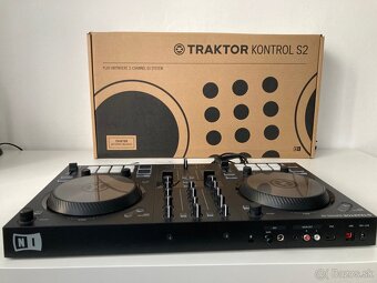 Predám DJ konzolu Native Instruments Traktor Kontrol S2 MK3 - 3