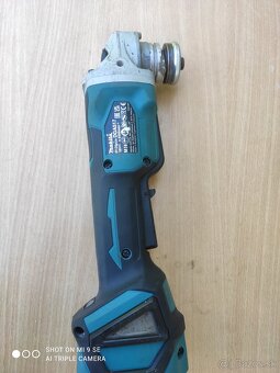 Makita uhlová brúska DGA 517 - 3