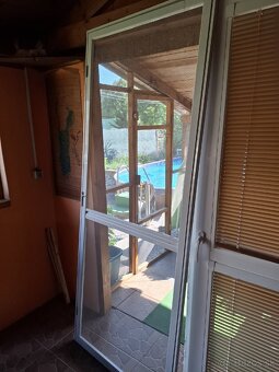 Predám plastové balkónové dvere - 3