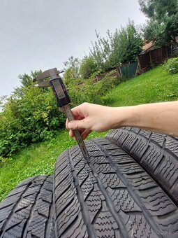 4x Zimní Continental Van 225/55 R17 109/107T 6,5mm - 3