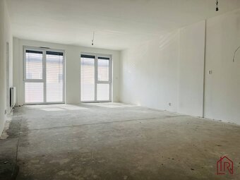 Prenájom kancelárskych/obchodných priestorov v novostavbe Th - 3