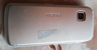 Nokia 5230 na náhradné diely - 3