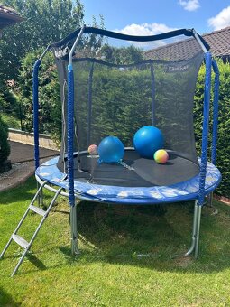 Darujem trampolínu - 3