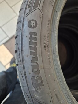Barum 235 45 R18 - 3