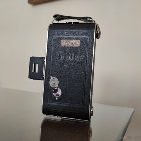 Starý fotoaparát Kodak Junior 620 - 3