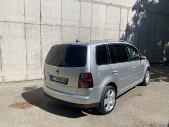 Vw Touran 2.0 TDi 103 kW M6 - 3