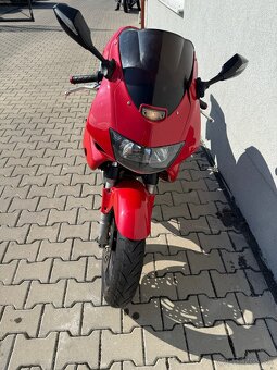 Honda VTR 1000 F - 3