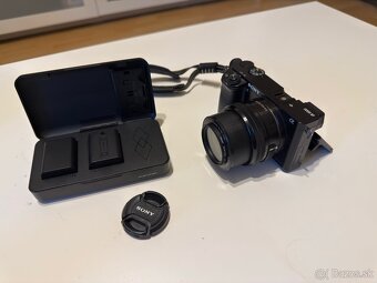 Sony a6000 s extra batériami na predaj - 3