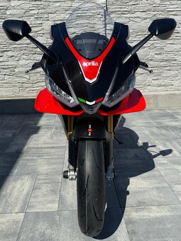 Aprilia RSV4 - 3