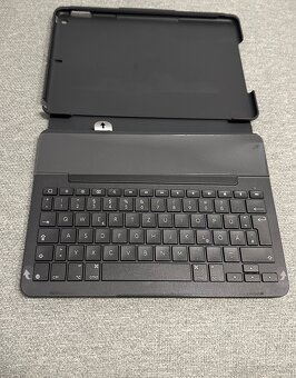 Logitech Slim Folio iPad (7, 8, 9. generácia) - 3