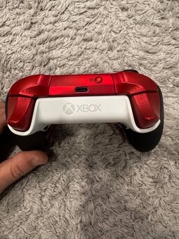 Červený Xbox Elite Series 2 - 3