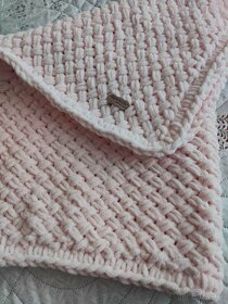 NOVÁ Broskyňová deka z Alize Puffy Fine - 3