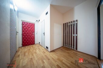 Na predaj 3 izbový byt s loggiou - 3