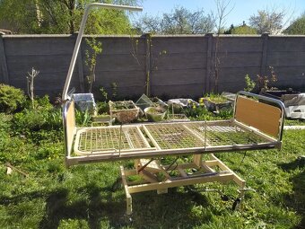 NEMOCNIČNÁ POLOHOVATEĽNÁ POSTEĽ - 3