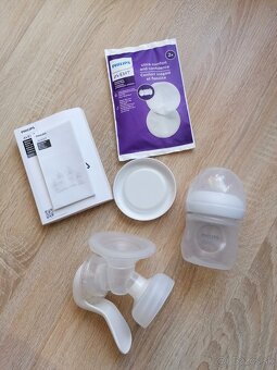 Manuálna odsávačka mlieka Avent - 3