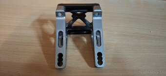 Predstavec Answer - 3