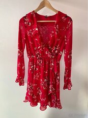 H&M Červené zavinovacie šaty s kvetinovým vzorom veľkosť 34 - 3