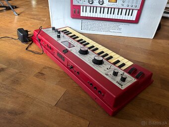 MicroKorg XL rare RED - 3